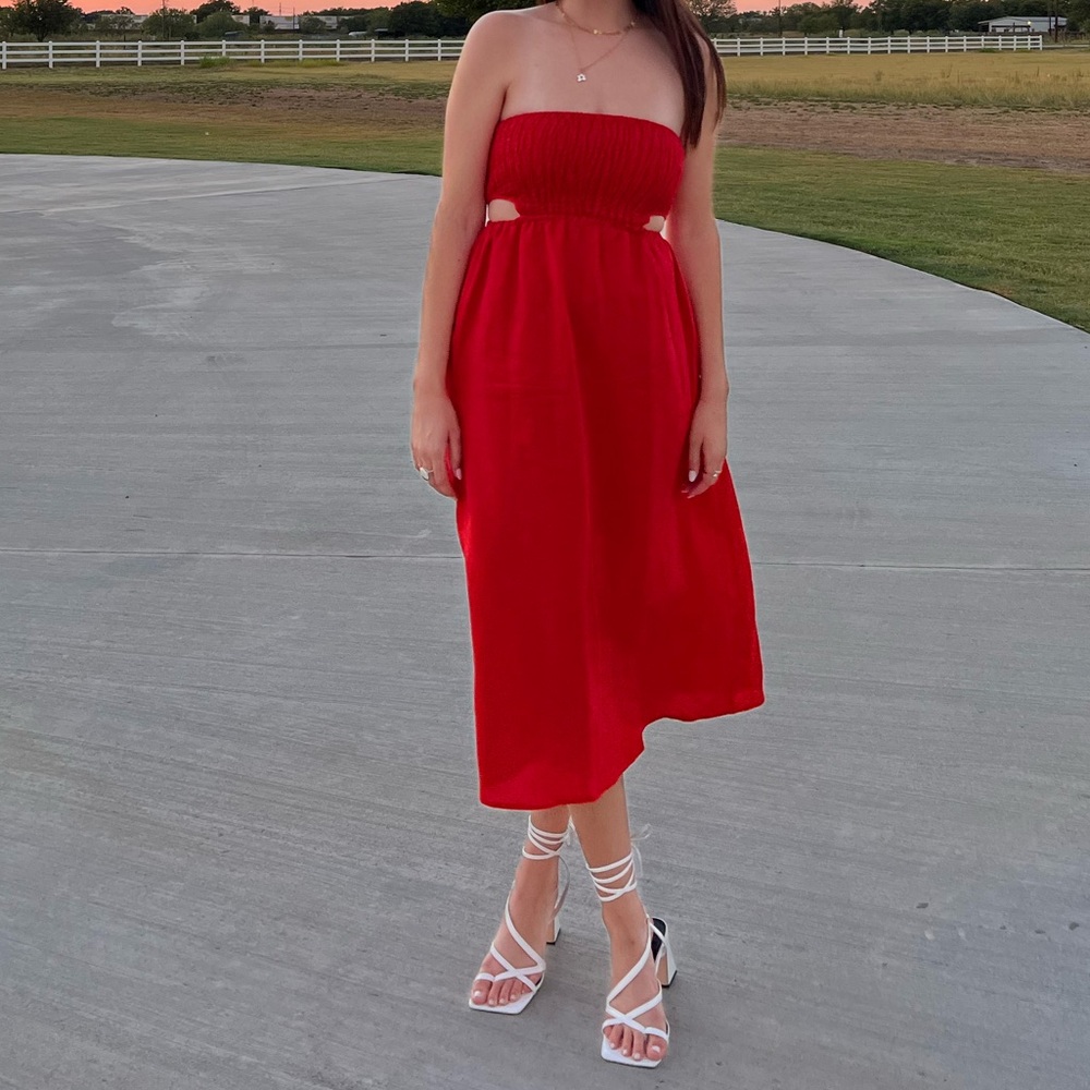 Gianni Bini Strapless Red Dress
